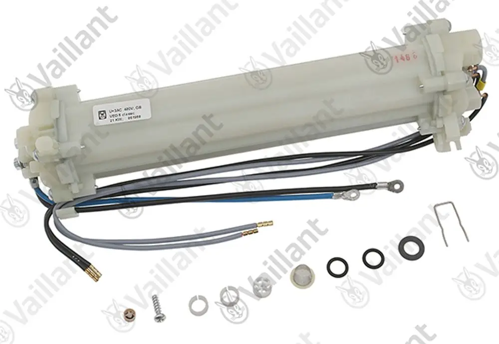 Vaillant Heizkörper mit Anschlussleitungen und Montagesatz, bestehend aus einer langen Einheit, Schrauben, Dichtungen und Kabeln für die Installation.